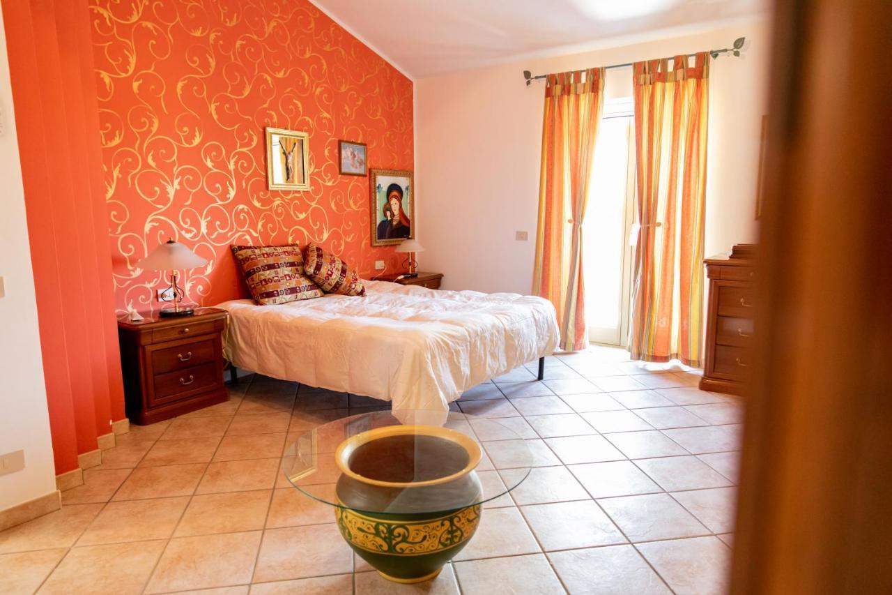 Lo Zio Michele Apartments Nuova Gibellina Bagian luar foto