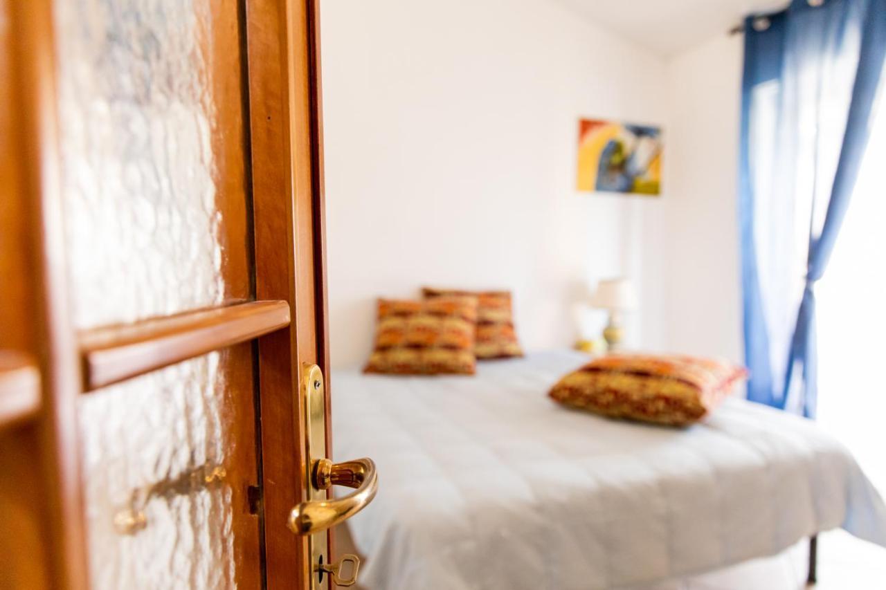 Lo Zio Michele Apartments Nuova Gibellina Bagian luar foto